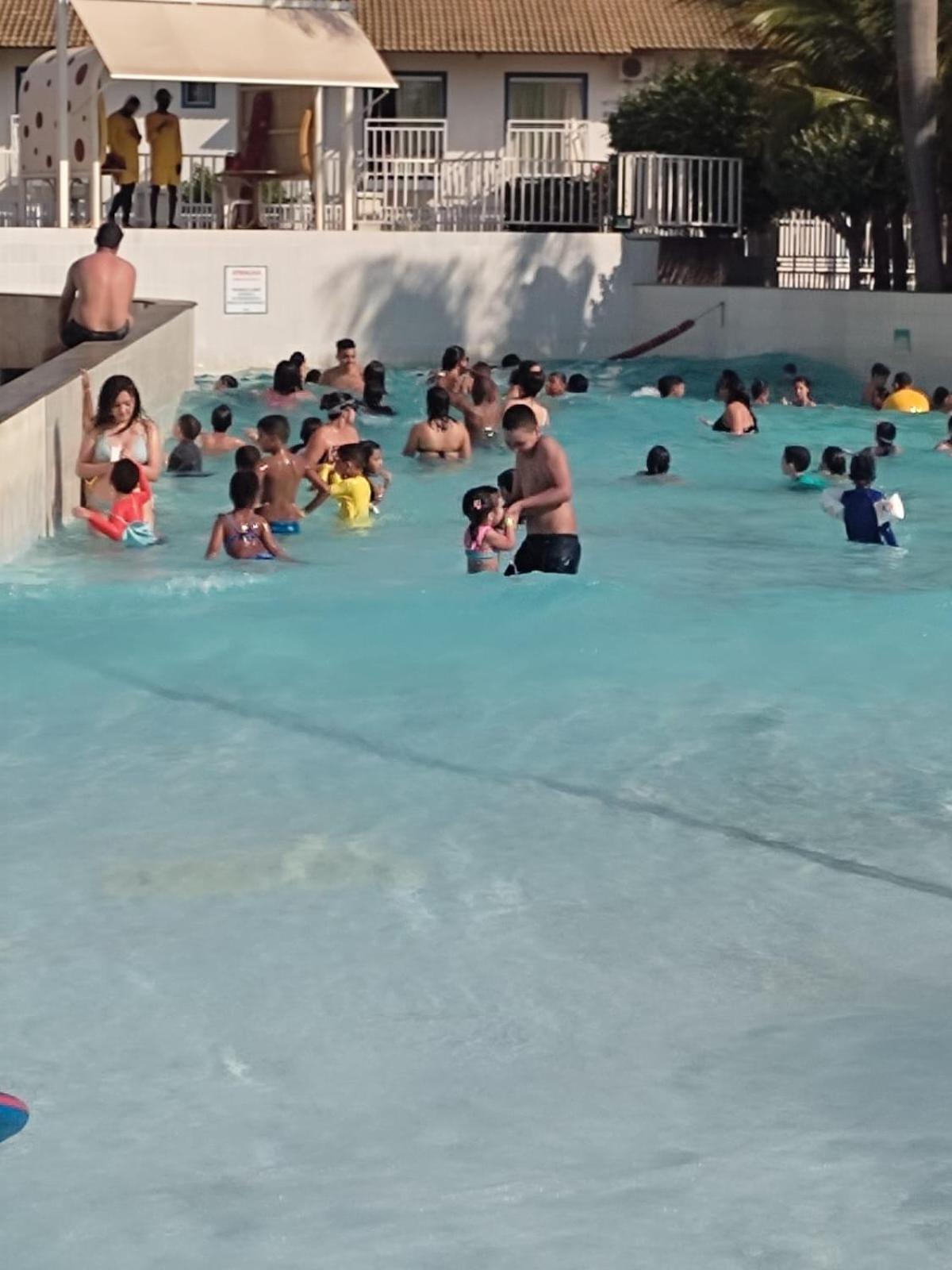 Apto Completo Com Parque Aquatico 24 Lacqua Diroma Apartamento